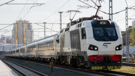 Bakı–Tbilisi–Bakı qatarında siniflər üzrə gediş haqqı açıqlanıb