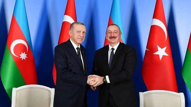 Ərdoğan Prezidenti TƏBRİK ETDİ
