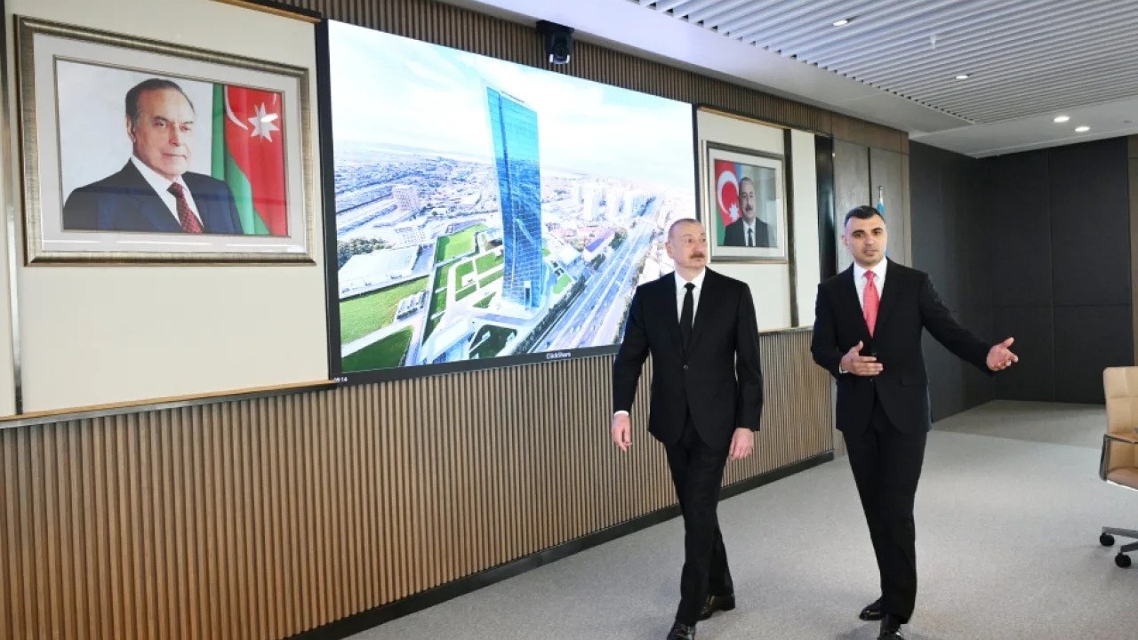 İlham Əliyev Mərkəzi Bankın yeni binasının açılışını etdi - FOTOLAR