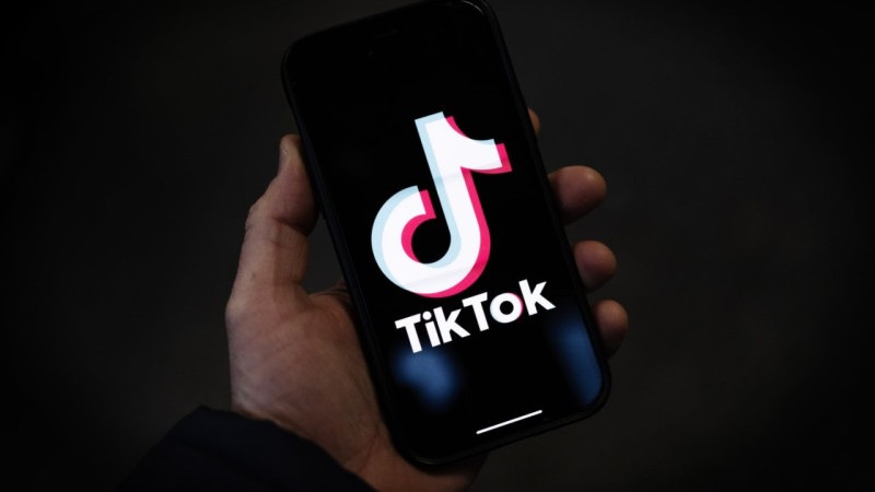 Məktəblərdə "TikTok" bloklanıb