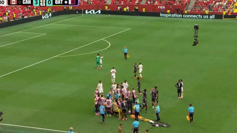 DÇ matçında futbolçunun ayağı sındı - Dəhşətli anlar - VİDEO