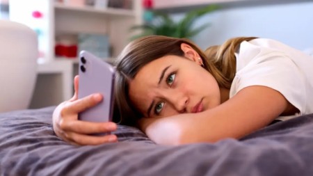 "Instagram" psixi sağlamlığa mənfi təsir göstərir? - Alimlər təbil çalır
