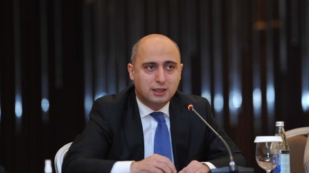Universitetlər Bakıdan köçürülür? - Nazirdən açıqlama