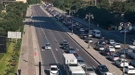 Bu yollar tıxaclıdır - SİYAHI