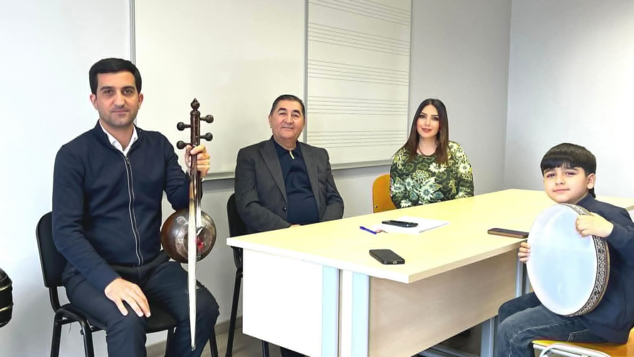 Sənətin tətili olmur: Ustad xanəndə Zabit Nəbizadənin müəllim fədakarlığı