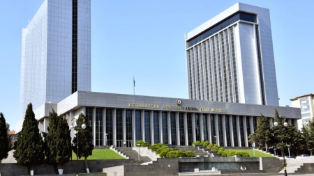 Azərbaycan Korsika ilə bağlı qanunu dəstəklədi