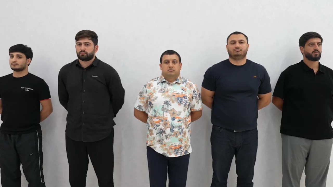“1xBet” vasitəsilə qanunsuz mərc oyunları təşkil edənlər tutuldu - KMBİ-dən əməliyyat