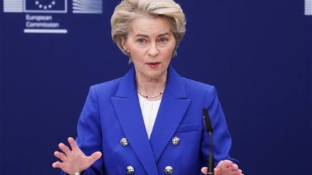 Ursula Fon der Lyayen Azərbaycandadır