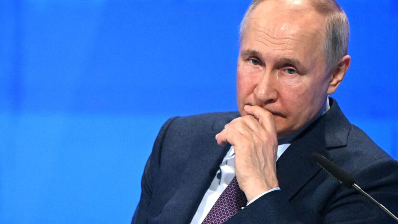 Rusiyada Putinin reytinqi kəskin azaldı