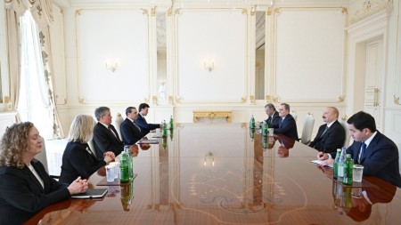 İlham Əliyev ABŞ Senatının Xarici Əlaqələr Komitəsinin üzvünü qəbul etdi 