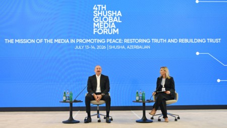İlham Əliyev IV Şuşa Qlobal Media Forumunda - FOTOLAR+VİDEO + YENİLƏNİB
