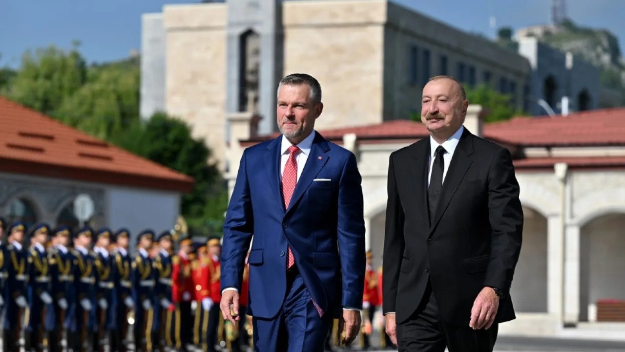 İlham Əliyev Slovakiya Prezidentini Şuşada qarşıladı - FOTOLAR