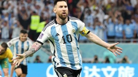 Messi qələbəni Maradonaya həsr etdi