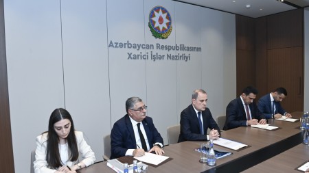Ceyhun Bayramov Rusiya Prezidentinin köməkçisi ilə görüşdü
