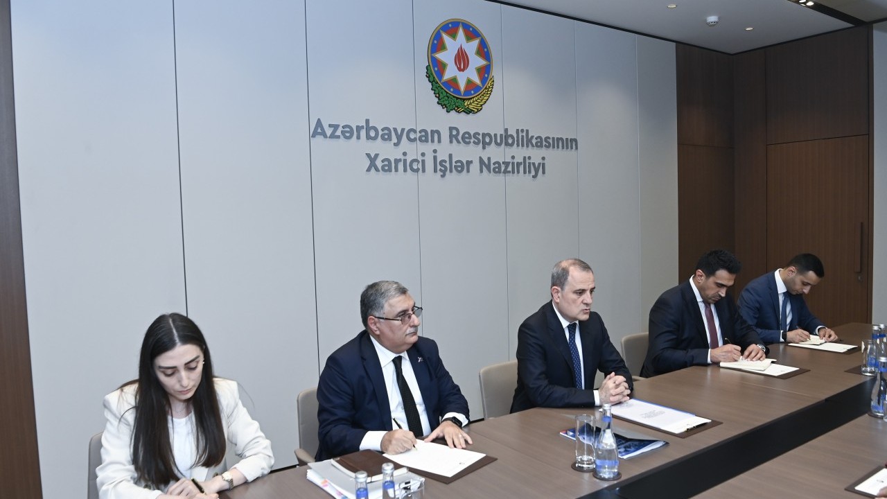 Ceyhun Bayramov Rusiya Prezidentinin köməkçisi ilə görüşdü