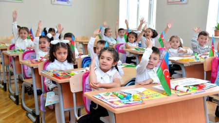 29 şagirdin oxuduğu məktəblə bağlı iddiaya cavab verildi