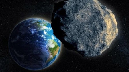 Nəhəng asteroid Yerə yaxınlaşır - Alimlər nə deyir?