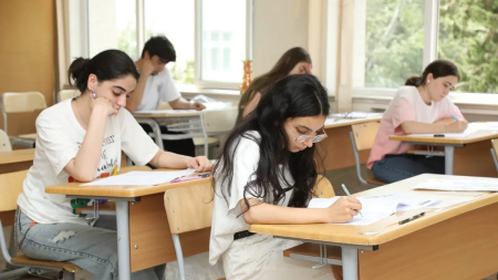 Ali məktəblərin boş qalan plan yerlərinə ixtisas seçiminin vaxtı açıqlanıb
