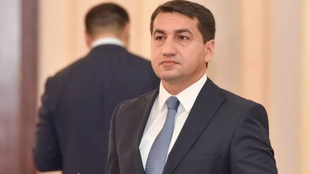 Zelenski Hikmət Hacıyevi ordenlə təltif etdi