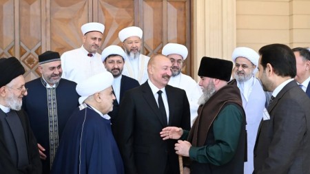 İlham Əliyev beynəlxalq konfransların iştirakçılarını qəbul etdi - FOTOLAR