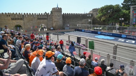 Formula 1 Azərbaycan Qran-Prisinin ilk günündən FOTOLAR