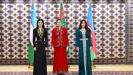 Aşqabadda Leyla Əliyevanın üçtərəfli görüşü oldu - FOTOLAR