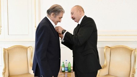 Prezident Fərhad Xəlilova “İstiqlal” ordenini təqdim etdi - Fotolar - Yenilənib
