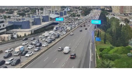 Bu yollarda tıxac var - SİYAHI