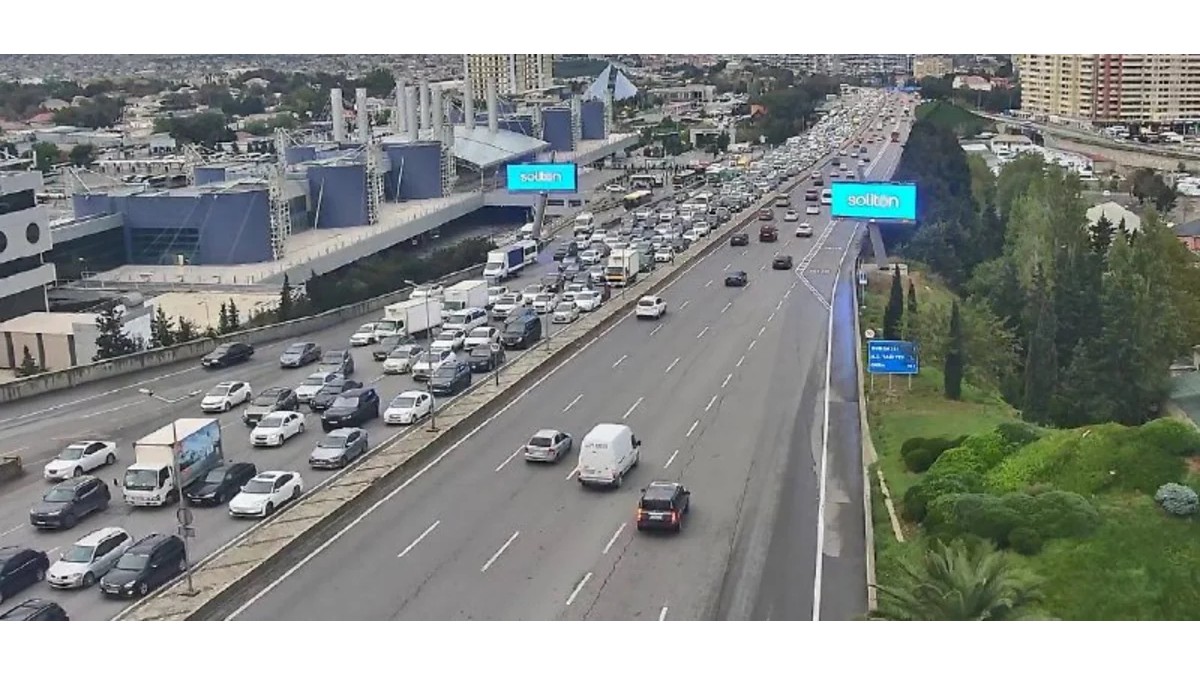 Bu yollarda tıxac var - SİYAHI